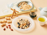黒みつをかけるきな粉おかき